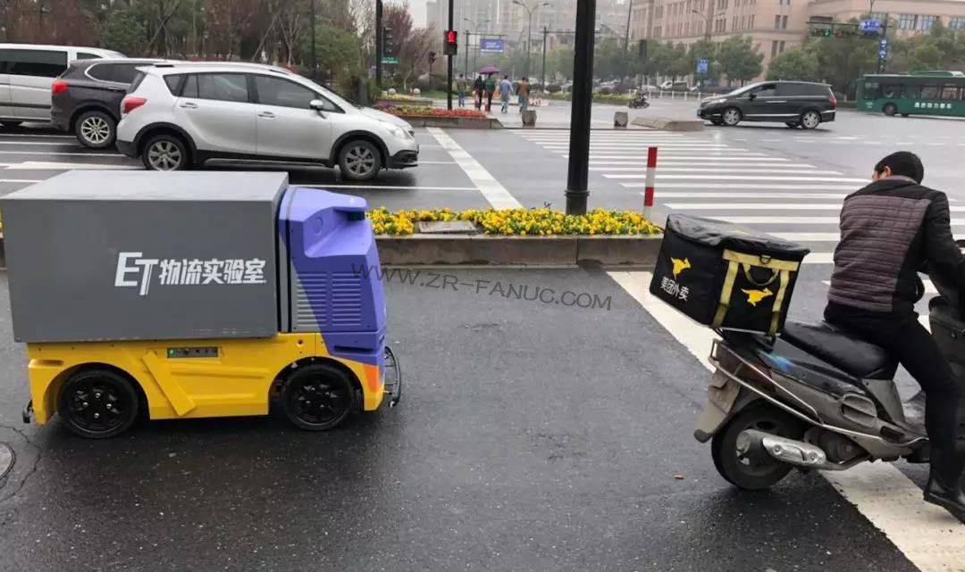 菜鸟配送机器人年内投入商用 下一步要研发无人卡车？