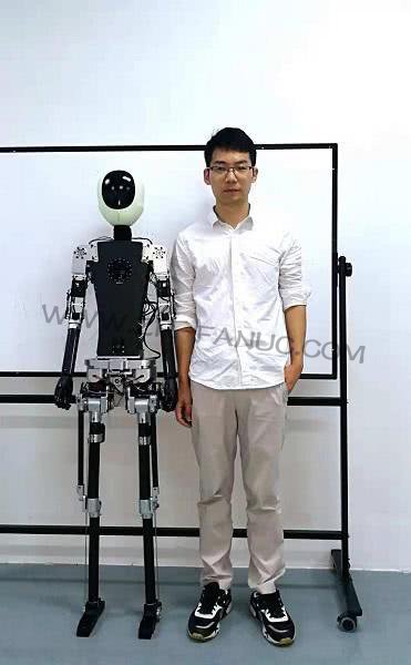 С���Ĵ����� ȫ��ΨһС�� �������Ŷ��з����ܸ�Ч˫�������