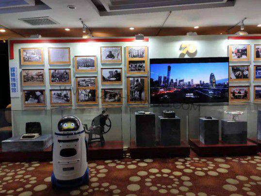 С�ֻ�����������פ����ף���й�����70���ꡱ������������