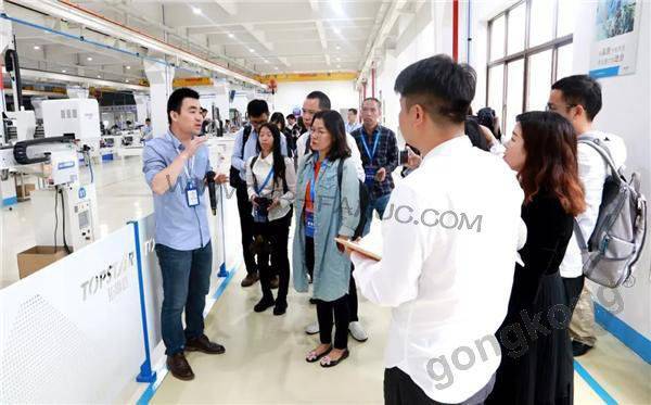 ��˹��ý�����᣺�岿չ����ʵҵ�ˡ�����������족