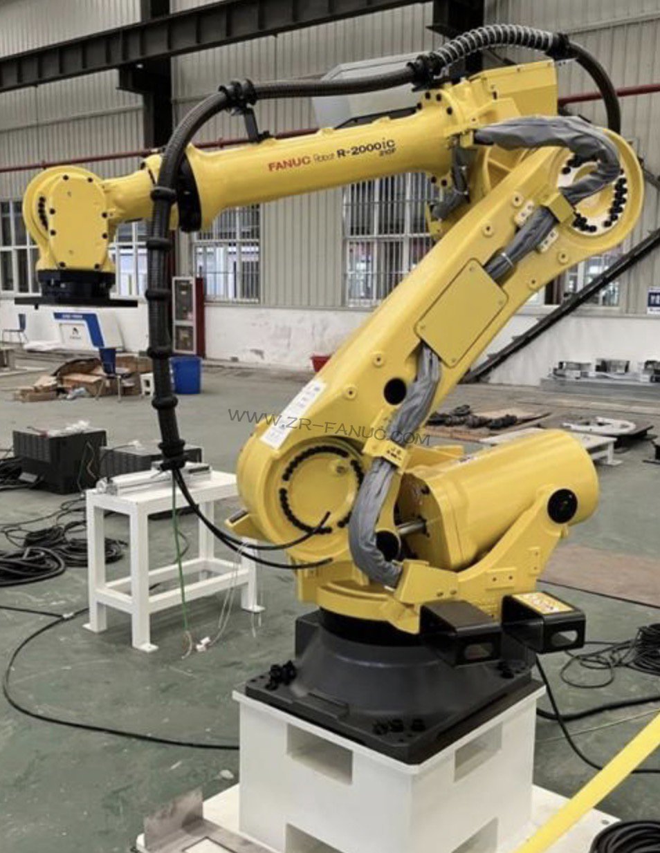 FANUC���ǿƻ�����R-2000iBƽ���ά���𶯹���