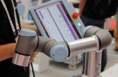 ��������˴�᣺�Ű�չʾ��һ��Э��������