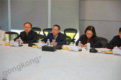 ����ϴ�����ί�����Ӧ��һ�и����ڵ���